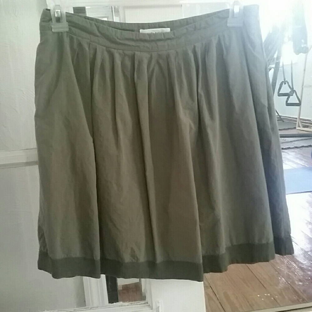 Banana Republic Green Skirt with Ribbon Detail